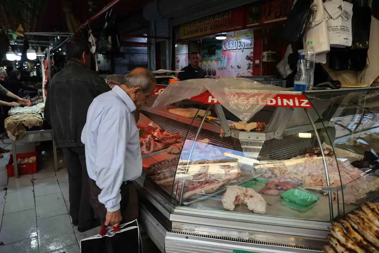 "Senden Aldığım Et ile Zehirlendim" Diyerek Kasapları Dolandırdılar