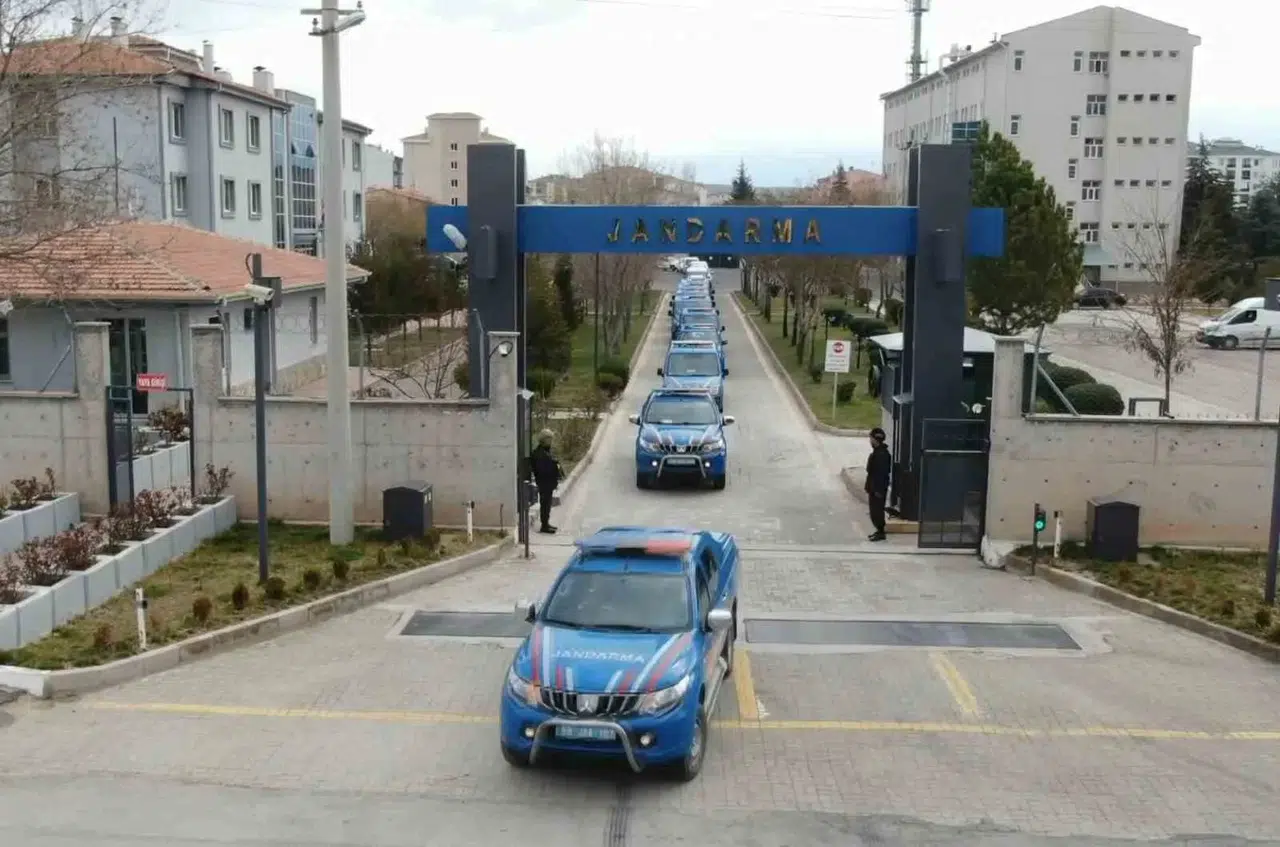 58 Kişiyi İmtihana Girmeden Ehliyet Sahibi Yapan “Joker” Şebeke Çökertildi