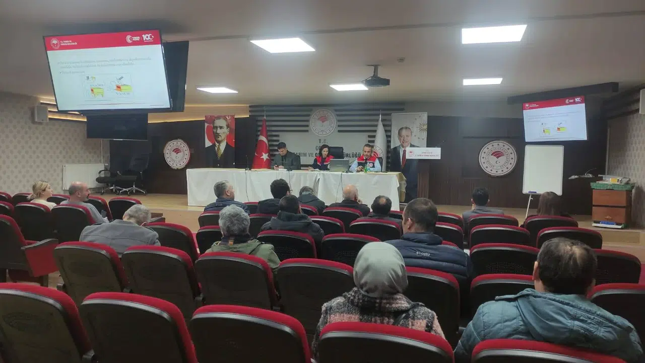 Arı Yetiştiriciliği Kursları Sürüyor