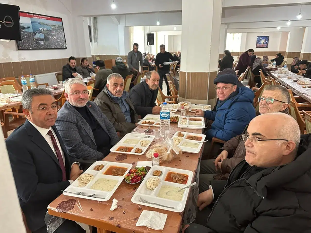 Aşgın, Dinler’i Yalnız Bırakmadı