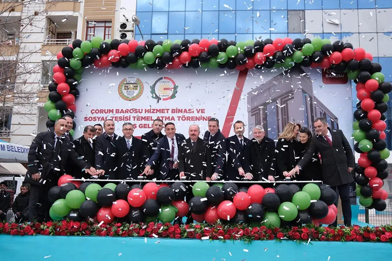 Aşgın, Baronun Temel Atma Törenine Katıldı