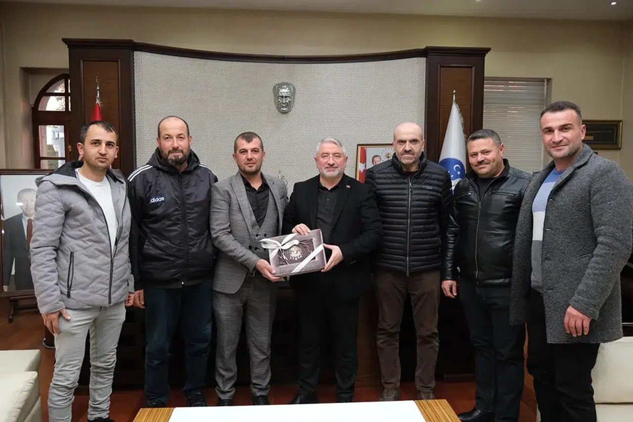 Aşgın Yeni Mahallenin Muhtarı ile Görüştü