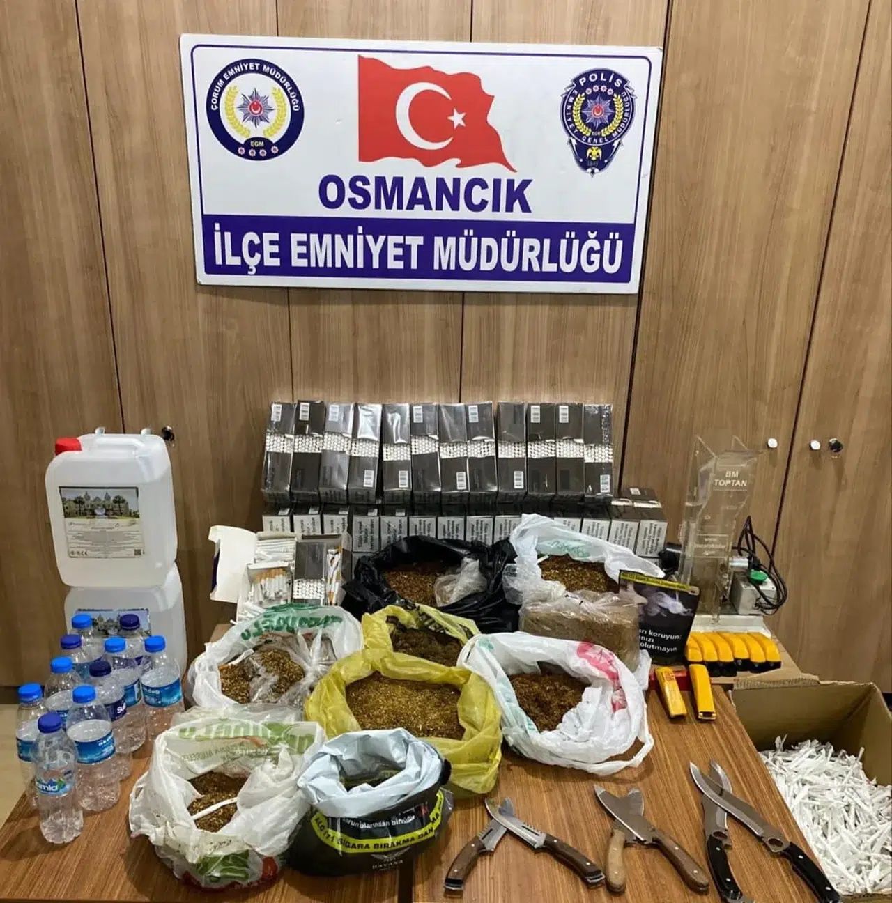 Çorum Polisi Binlerce Makaron Ele Geçirildi