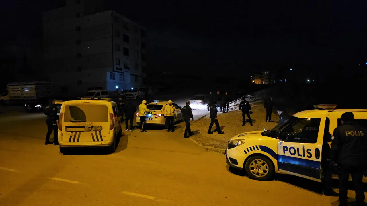 Çorum Polisinden Hafta Sonu Mesaisi