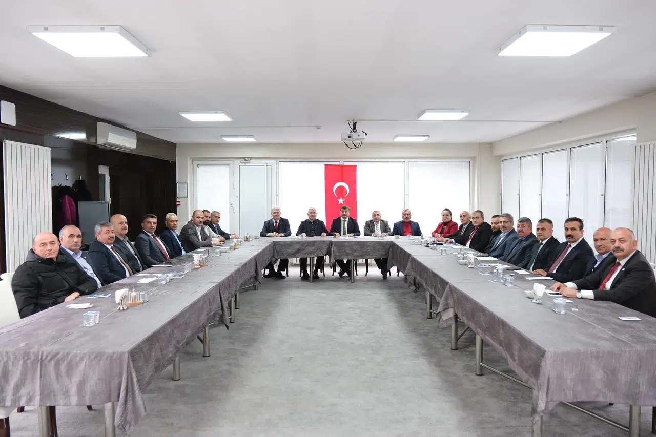 Kongreler Öncesi AK Parti’de İstişare