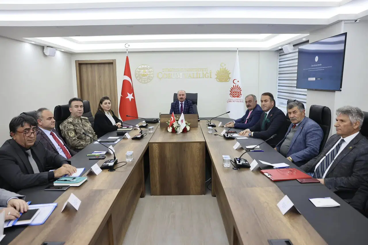 Mahallelerin Sorunlarını Muhtarlardan Dinledi
