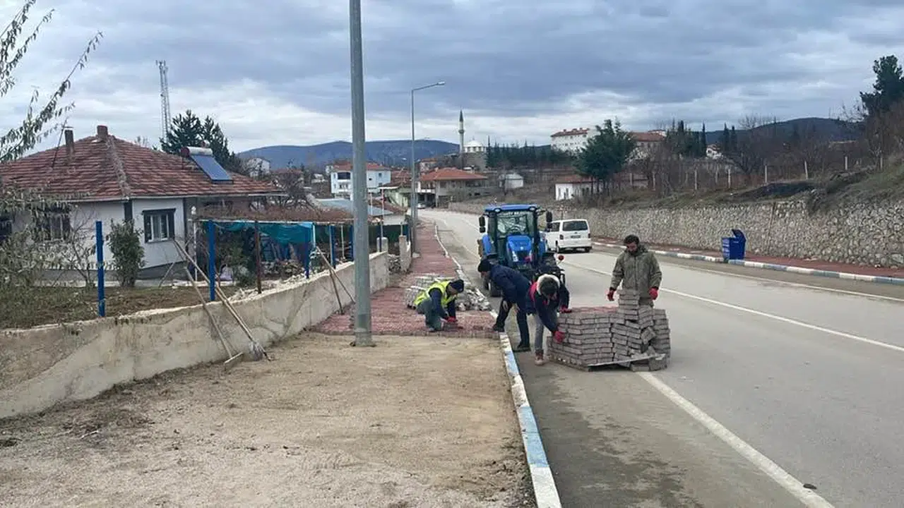 Ortaköy’de Kaldırım ve Yol Çalışmaları