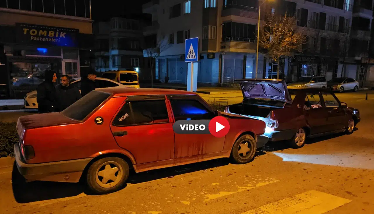 Polisten Kaçarken Kaza Yaptı, Araçtan Silah Çıktı