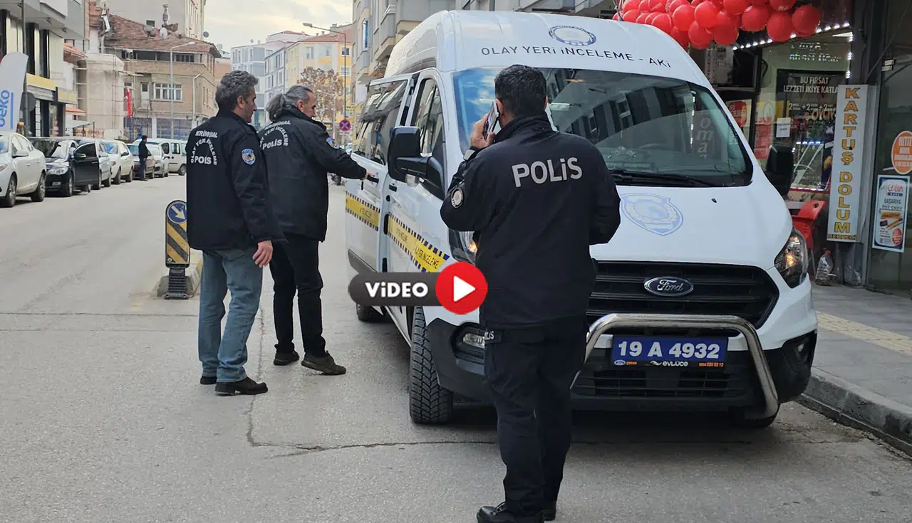Silah Kazara Ateş Aldı, Hastaneye Kaldırıldı