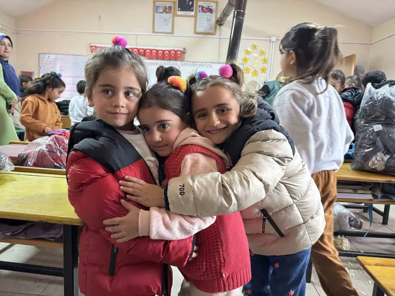 Ağrı’da Köy Okulu Öğrencilerine Sıcak Bir Dokunuş