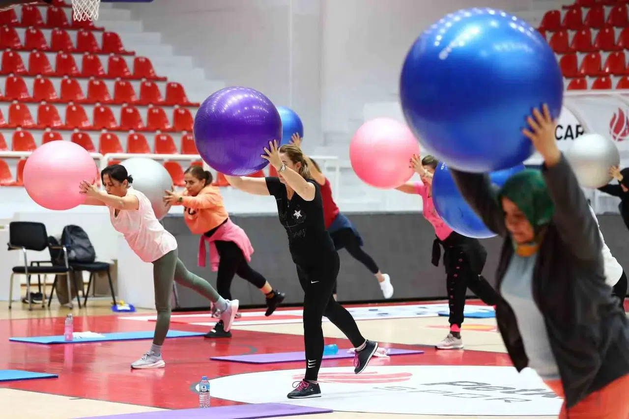 Aliağa’da Bayanlara Özel Pilates ve Aerobik Kursu