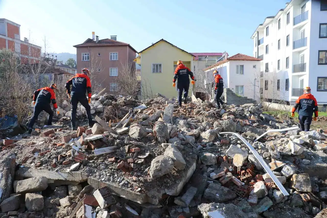 Amasya’daki Zelzele Tatbikatı Gerçeği Aratmadı