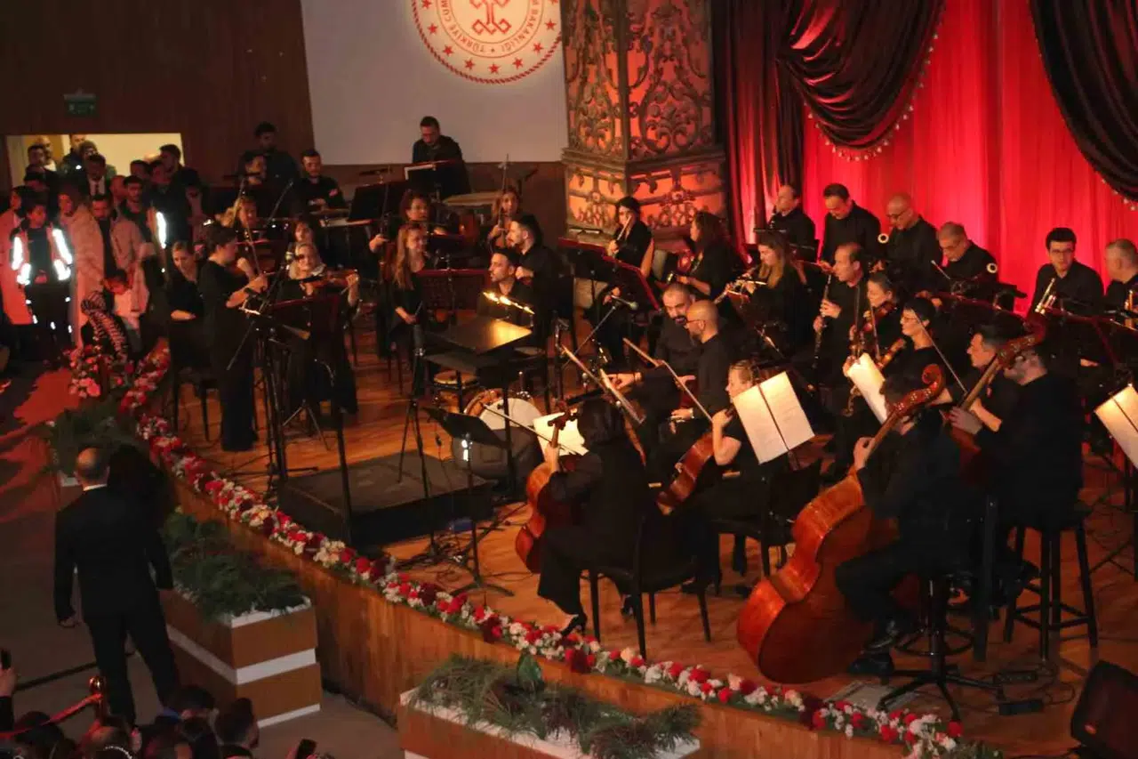Anadolu Opera ve Bale Şenliği Kapsamında Şırnak’ta "Şehr-İ Nuh" Konseri Düzenlendi