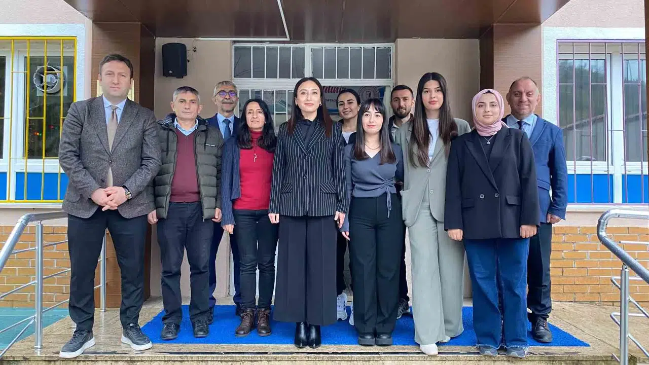 Artvin’de Öğrenciler ve Öğretmenler ’Hababam Sınıfı’ Ruhunu Yaşattı