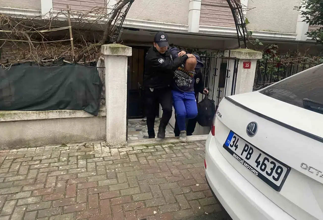 Avcılar’da Canını Hiçe Sayan Hırsız Çatıdan Konuta Girdi