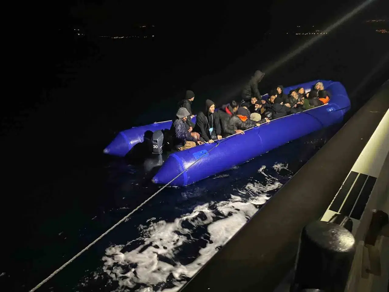 Ayvacık Açıklarında 31 Kaçak Göçmen Yakalandı
