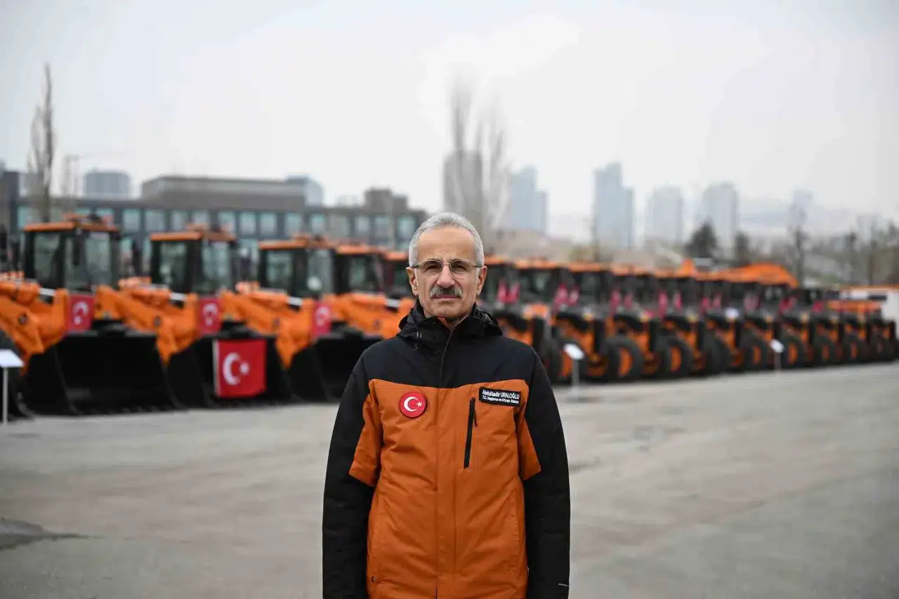 Bakan Uraloğlu: “Toplam 628 Adet Makine ve Ekipmanını Karayollarına Kazandırdık”