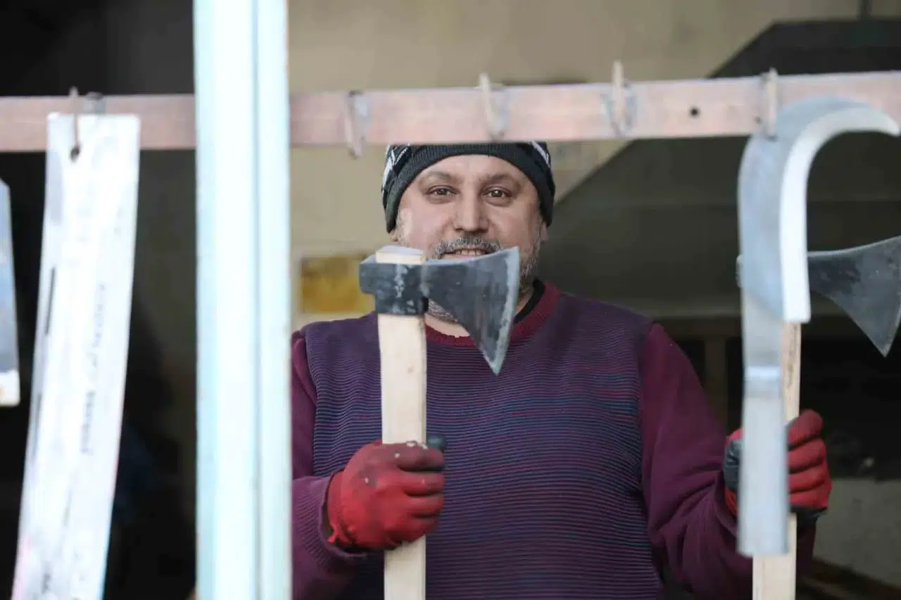 Balta Ustasının Ocak Başında Kış Mesaisi