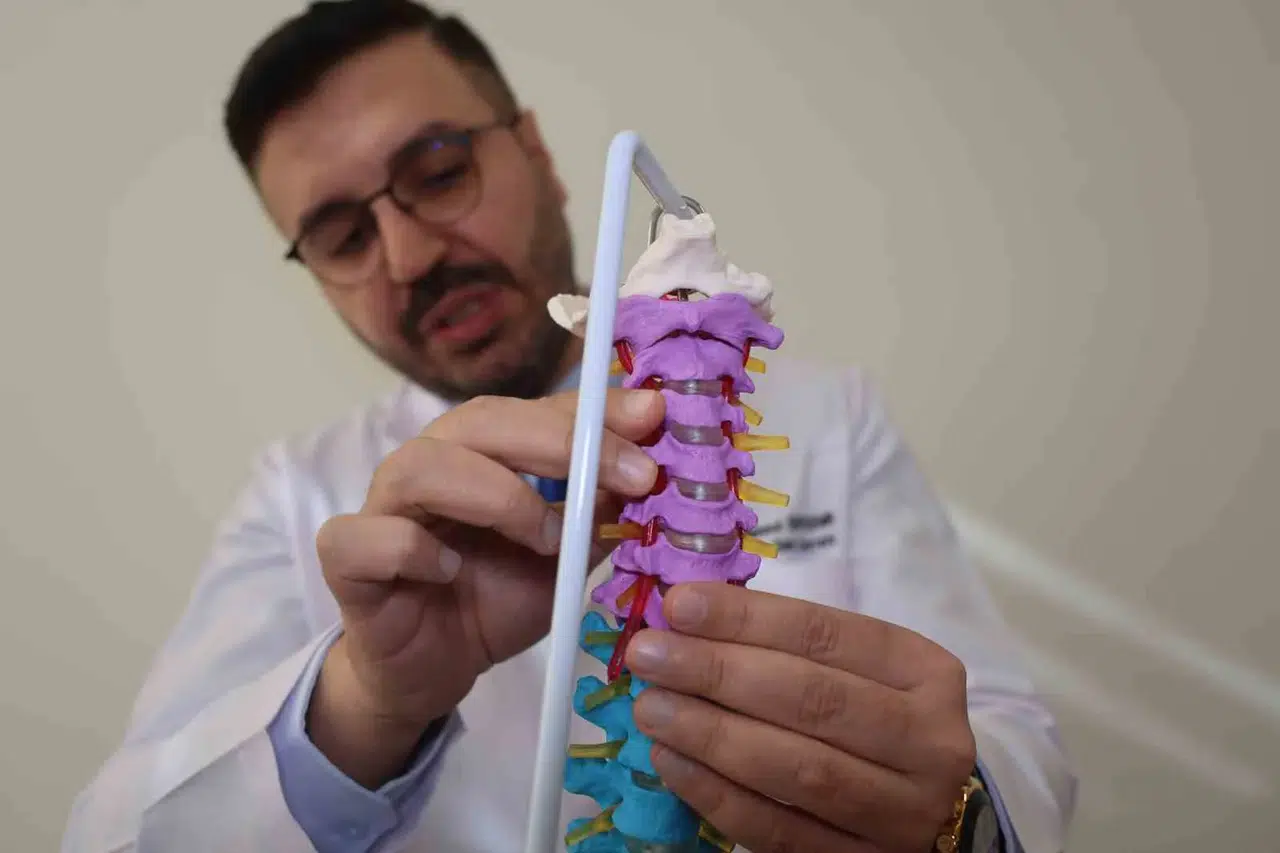 Bilinçsizce Yapılan Boyun Kütletme, Felç Hatta Vefatla Sonuçlanabilir