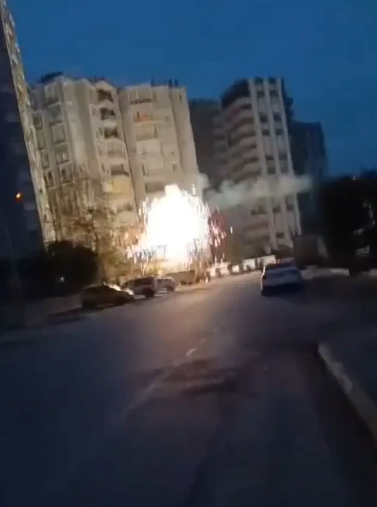Elektrik Tellerinin Teması Bomba Üzere Patladı