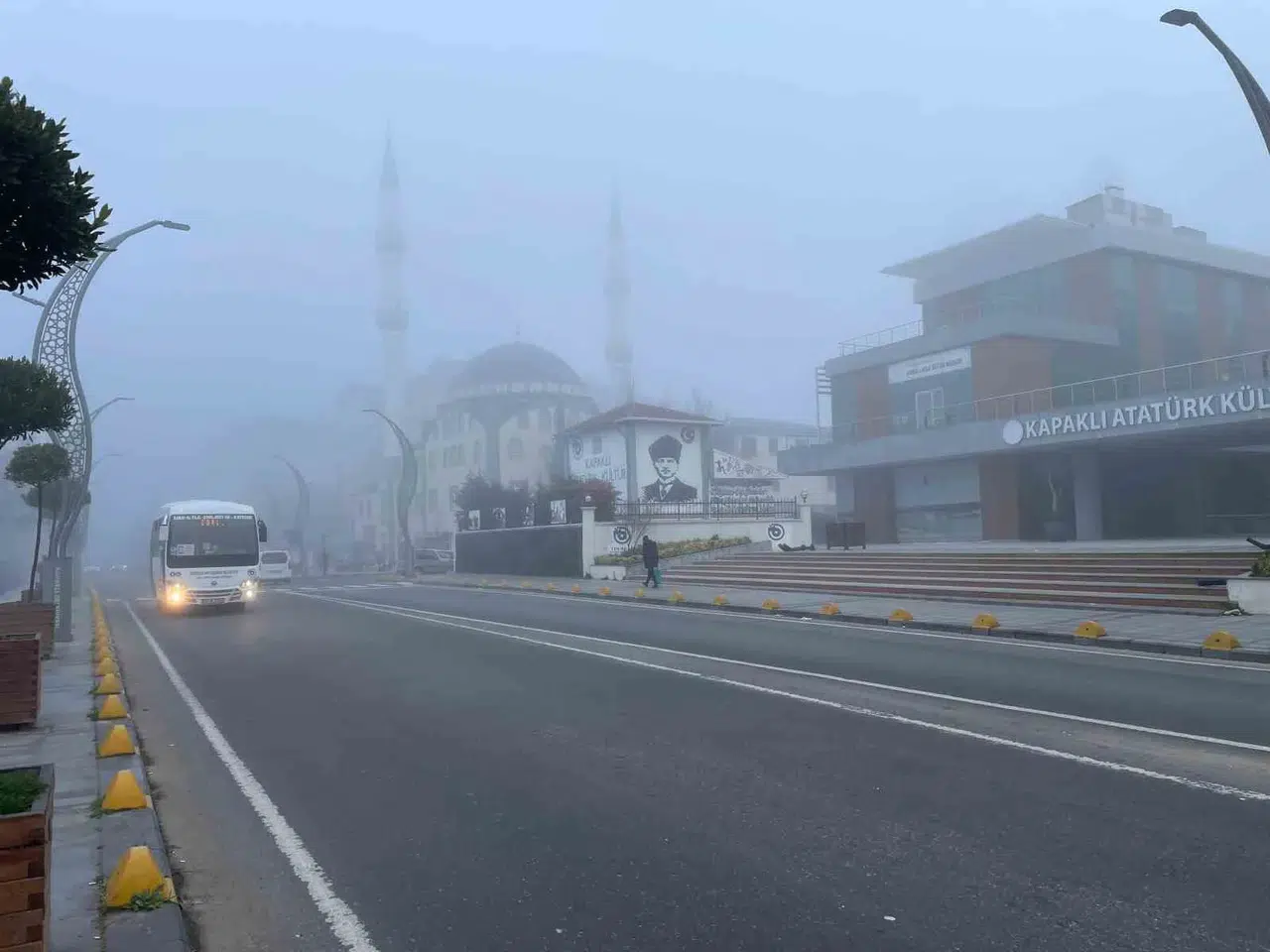 Gece Saatlerinde Başlayan Sis Tesirini Sürdürüyor