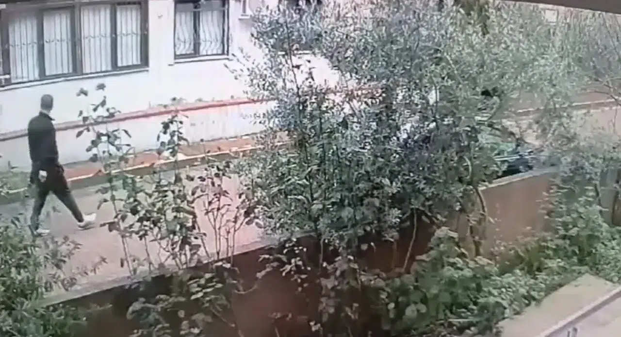 Hırsızlıktan Katılaşmış 46 Yıl Mahpus Kararı Vardı, Polisten Kaçamadı