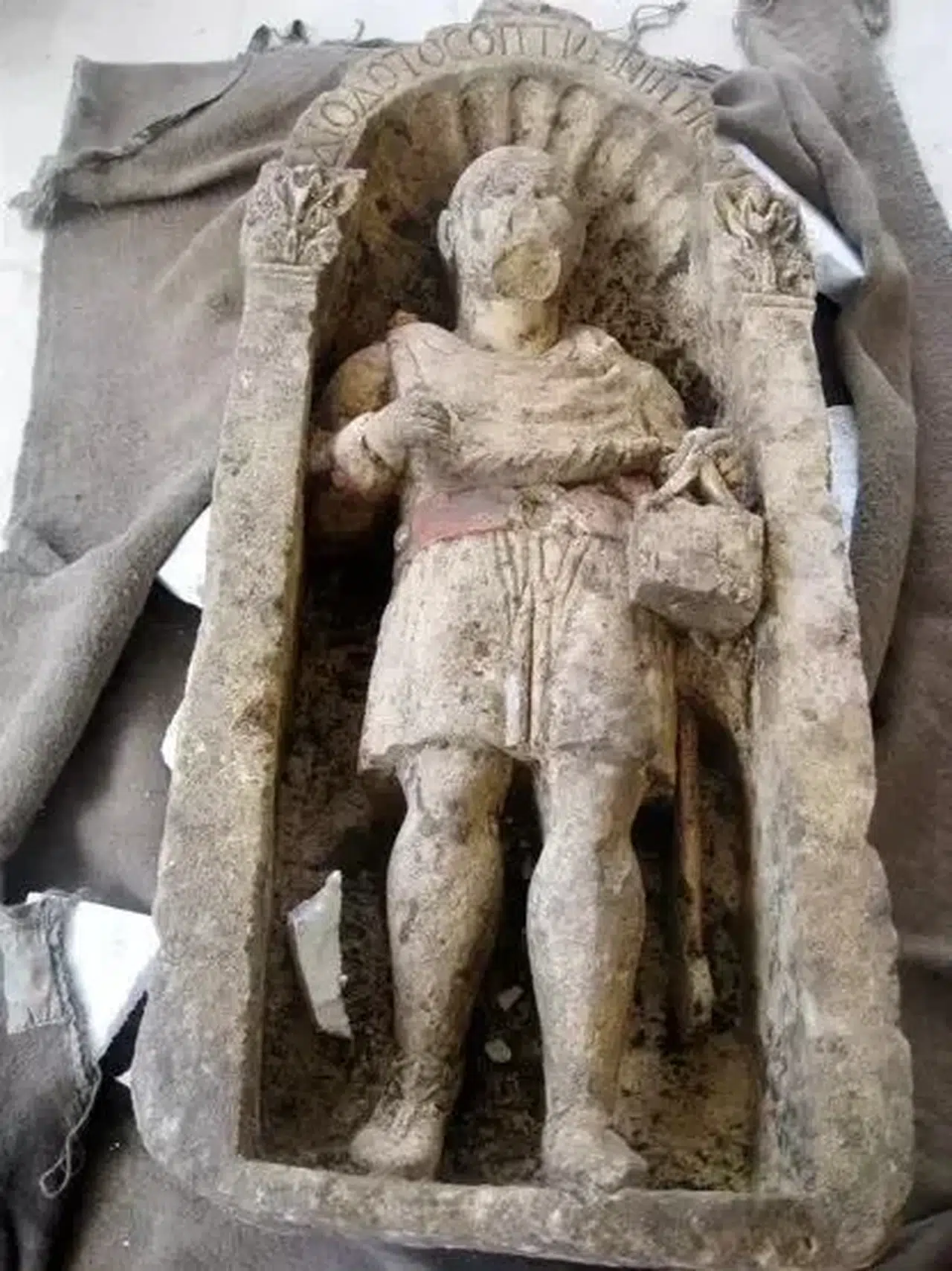 Isparta’da 7 Yıl Evvel Çalınan Tarihi Heykel Ankara’da Ele Geçirildi