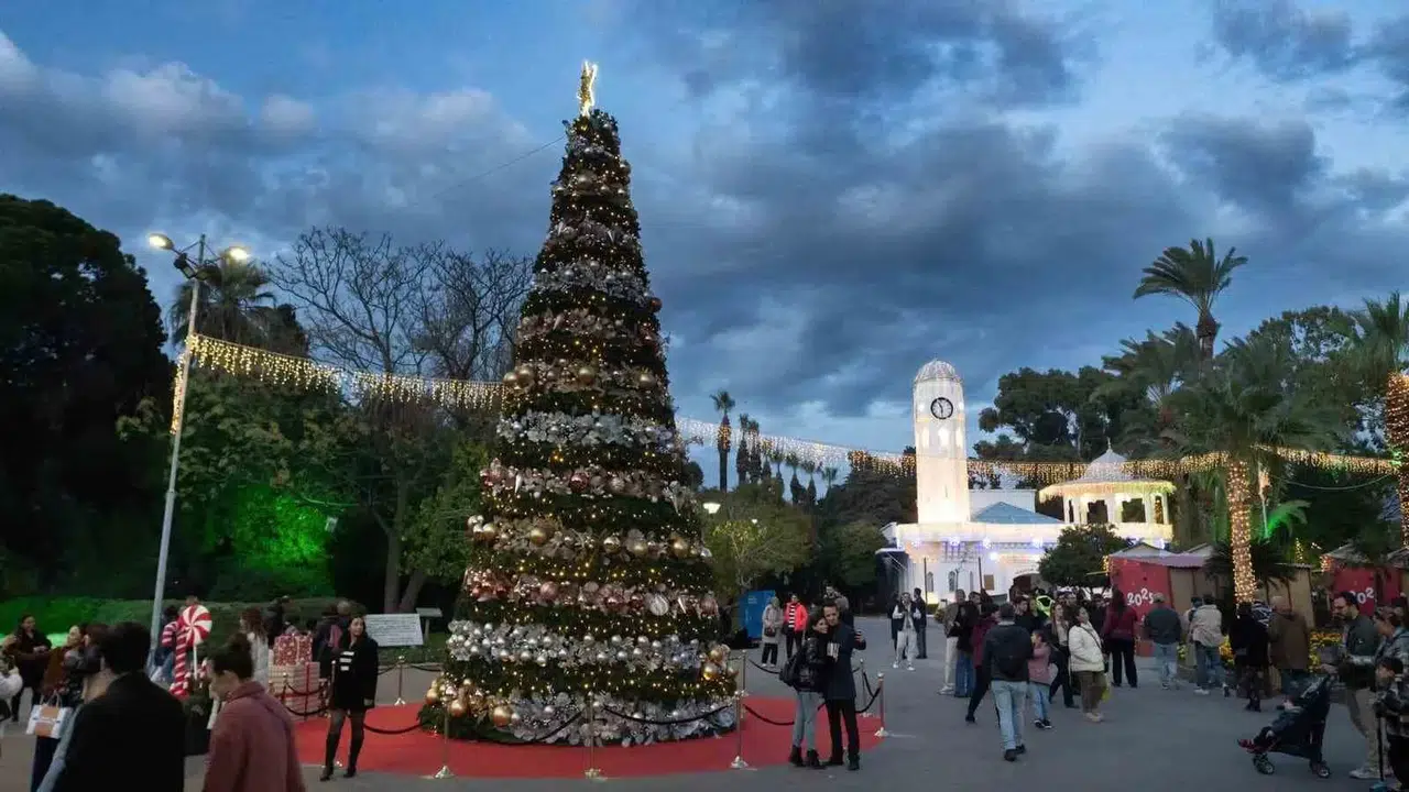 İzmir’in En Sevinçli Şenliği  Başladı