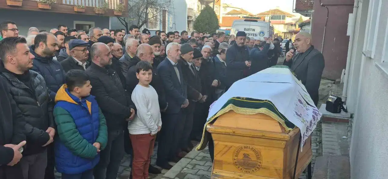 Kazada Ölen 3 Genç Dualarla Son Seyahatine Uğurlandı