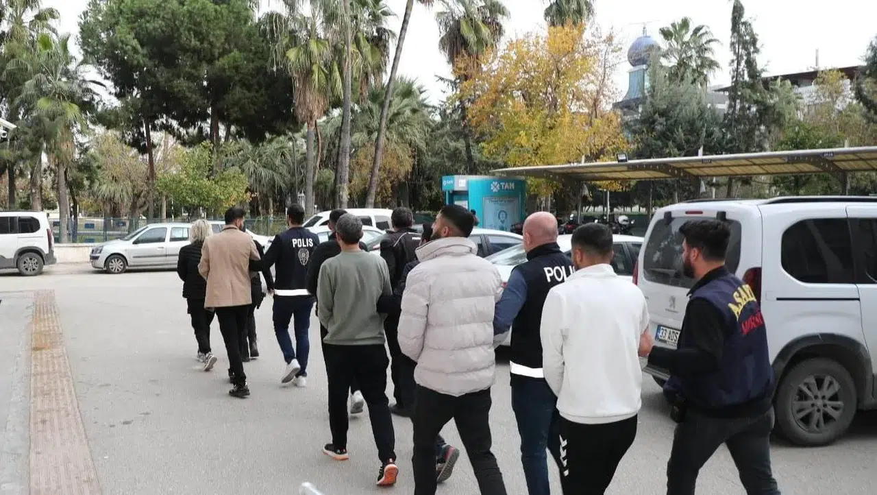 Mersin’de Düzmece Altın Üretip Kuyumculara Satan 6 Kişilik Şebeke Çökertildi