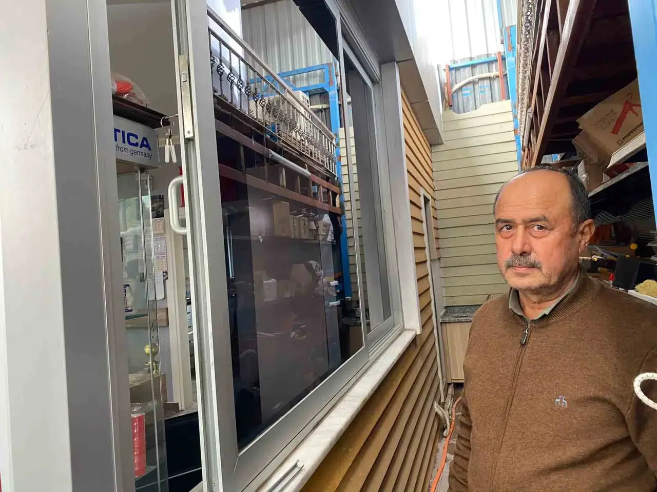 Operasyona Sarfiyat Üzere Hırsızlık Yaptı