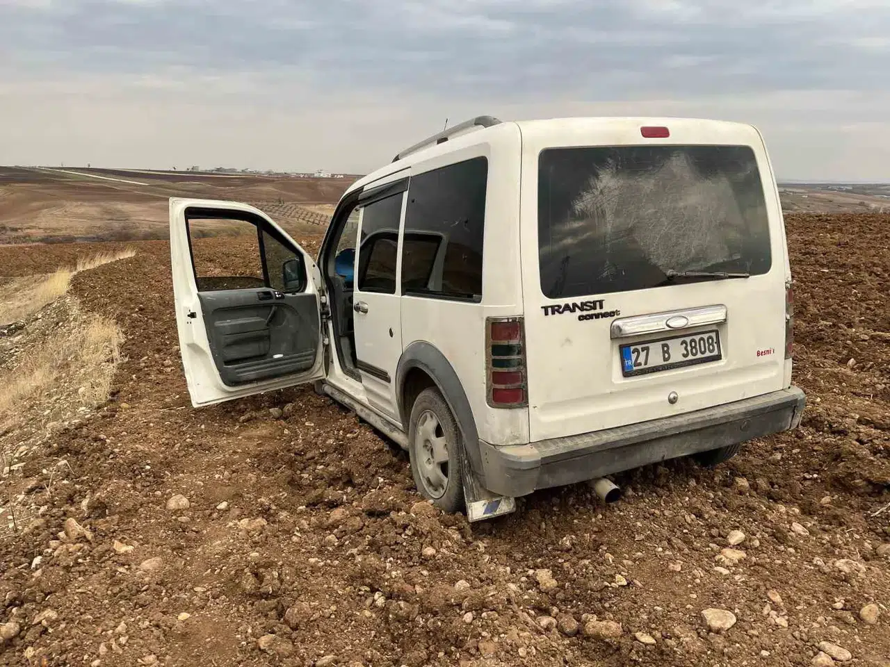 Polis Takımlarının Kovaladığı Şoför Aracını Bırakarak Kaçtı