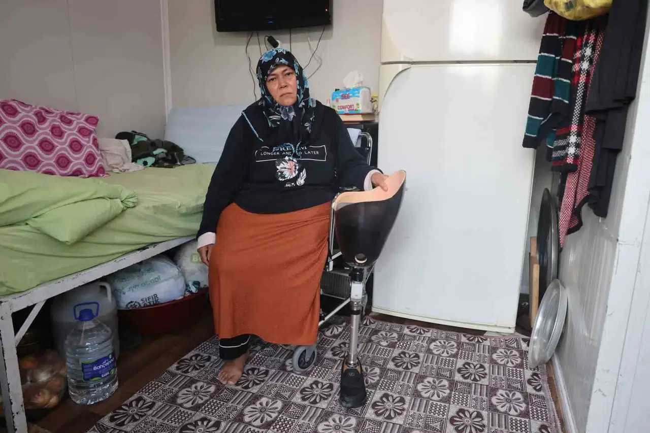 Sarsıntıda Eşini, Kızını ve Bacağını Kaybeden Bayan, Protez Bacağının Değişimi İçin Görüştüğü Firmadan Olumsuz Karşılık Aldı