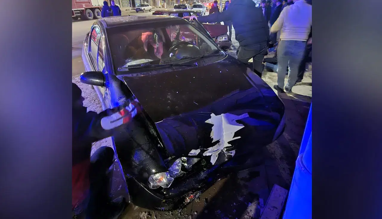 İki Otomobil Çarpıştı: 3 Yaralı