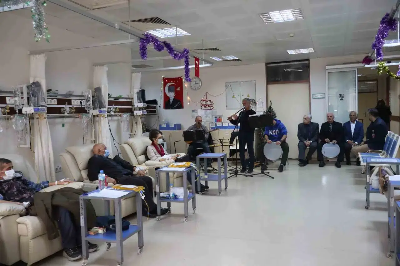 Sıhhat Çalışanlarından Kanser Hastalarına Moral Konseri