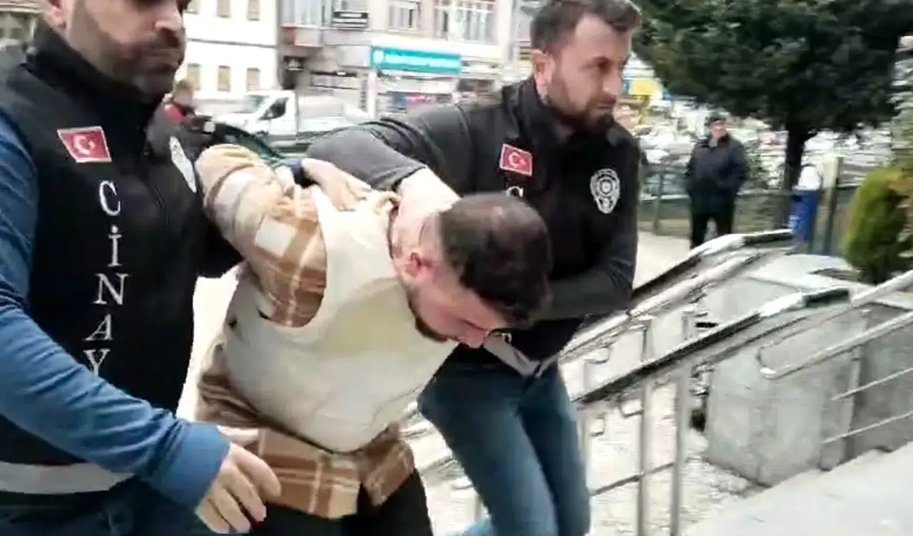 Tartıştığı Şahsı Bıçaklayarak Öldüren Zanlı Tutuklandı