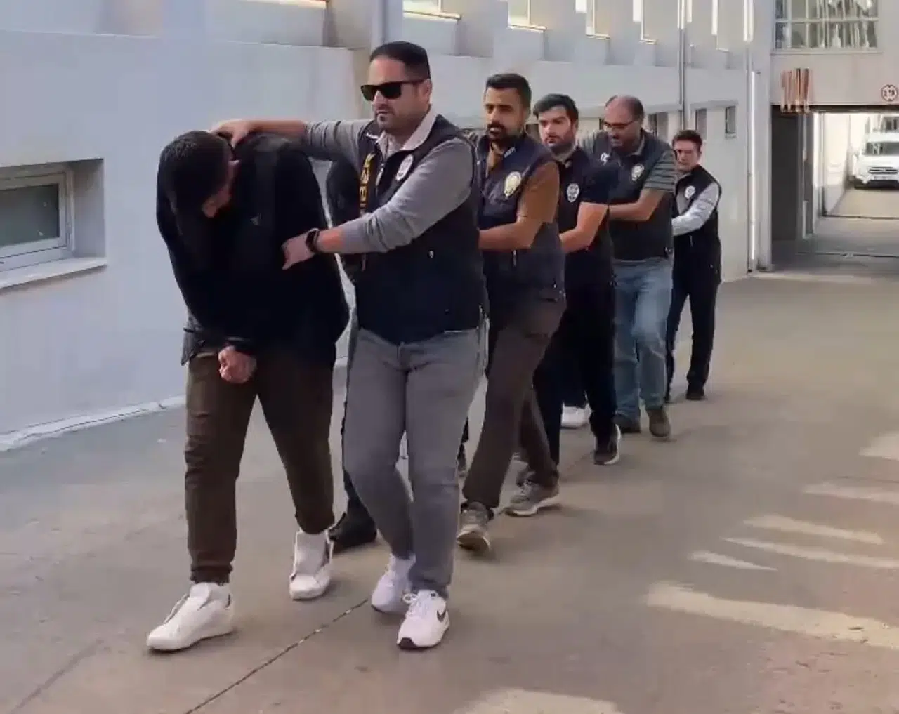 Yasa Dışı Bahis Parasını Yurt Dışına Aktarmak İçin Ofis Açtılar