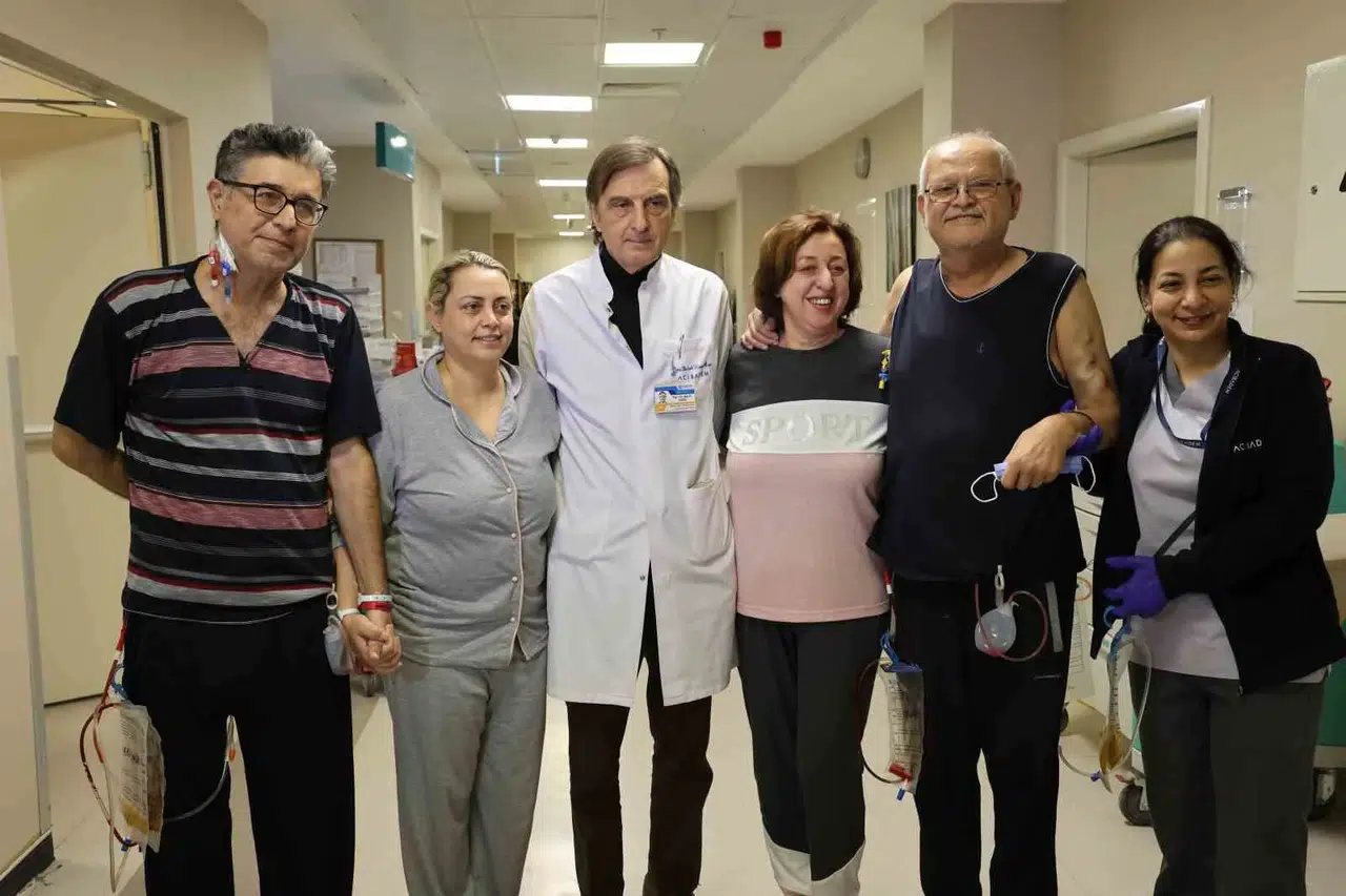Yeni Yıl Öncesi Değiş-Tokuş ile Eşlere İki Yeni "Hayat"