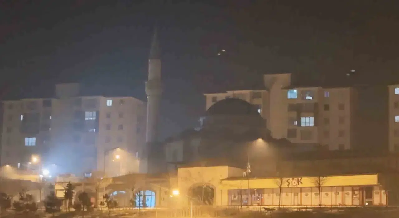 Yüksekova’da Zemheri Soğukları, En Uzun Gecede Kendini Hissettirmeye Başladı