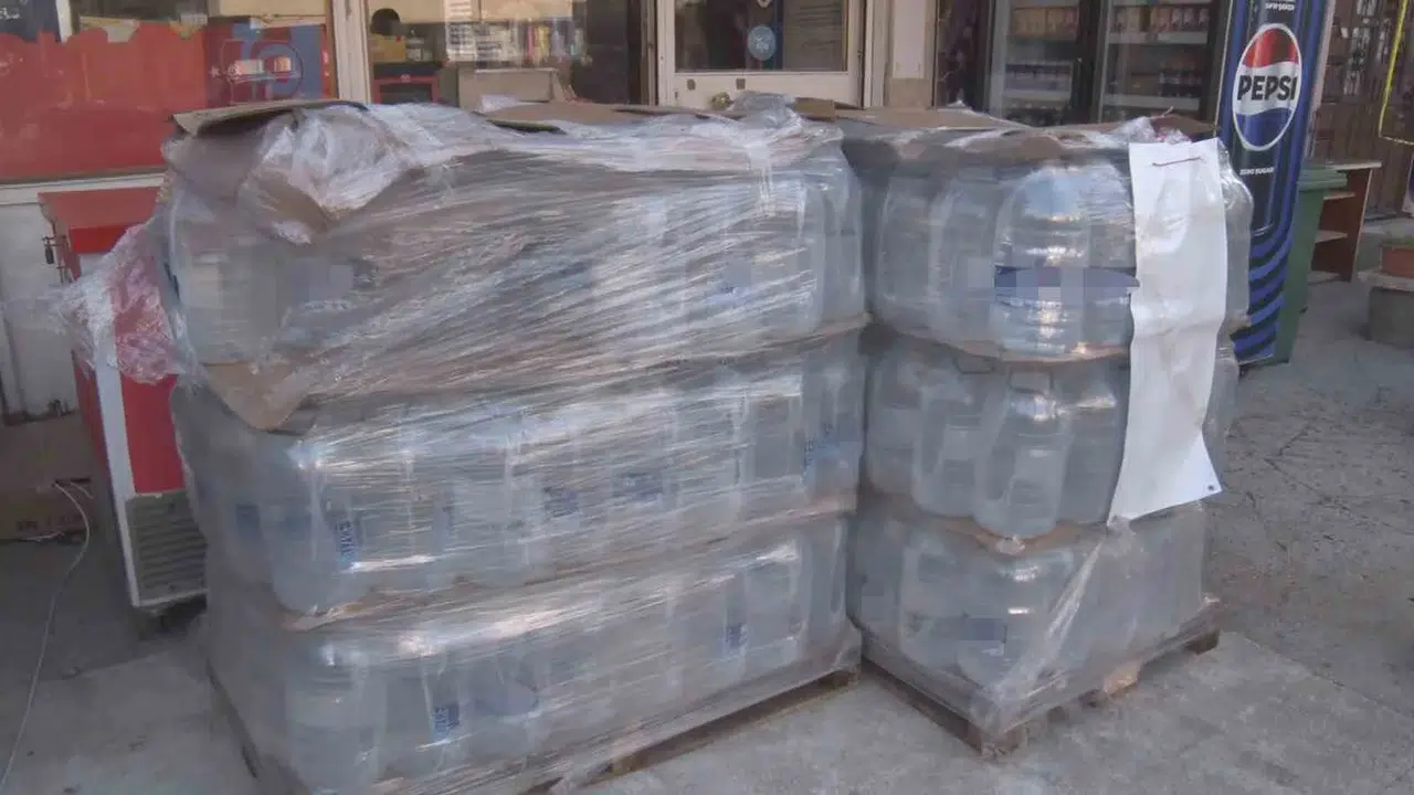 8 Şişe Su Çalan Bayana Market Sahibinden Davet: “Suları Taşı, Ücretsiz Veririm”