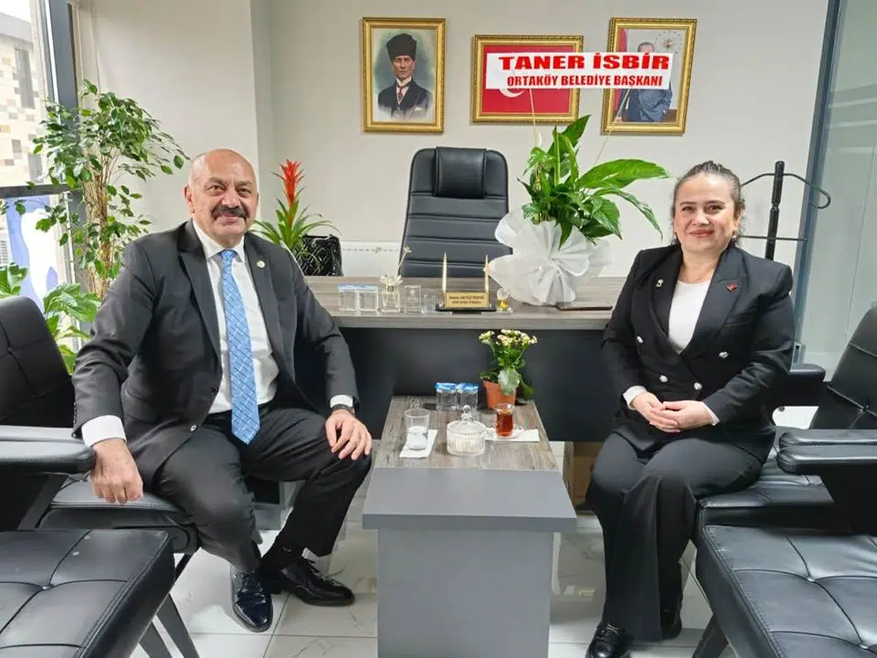 Başkan İsbir’den Özdağ’ı Kutladı