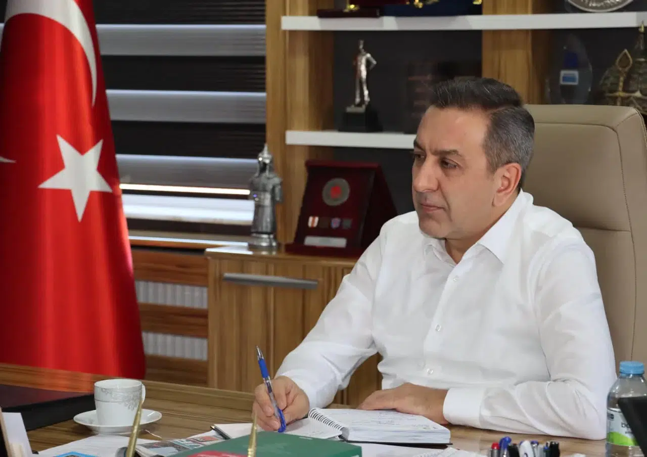 Dere: Birgün Gitsen Bile, Hatıran Yeter