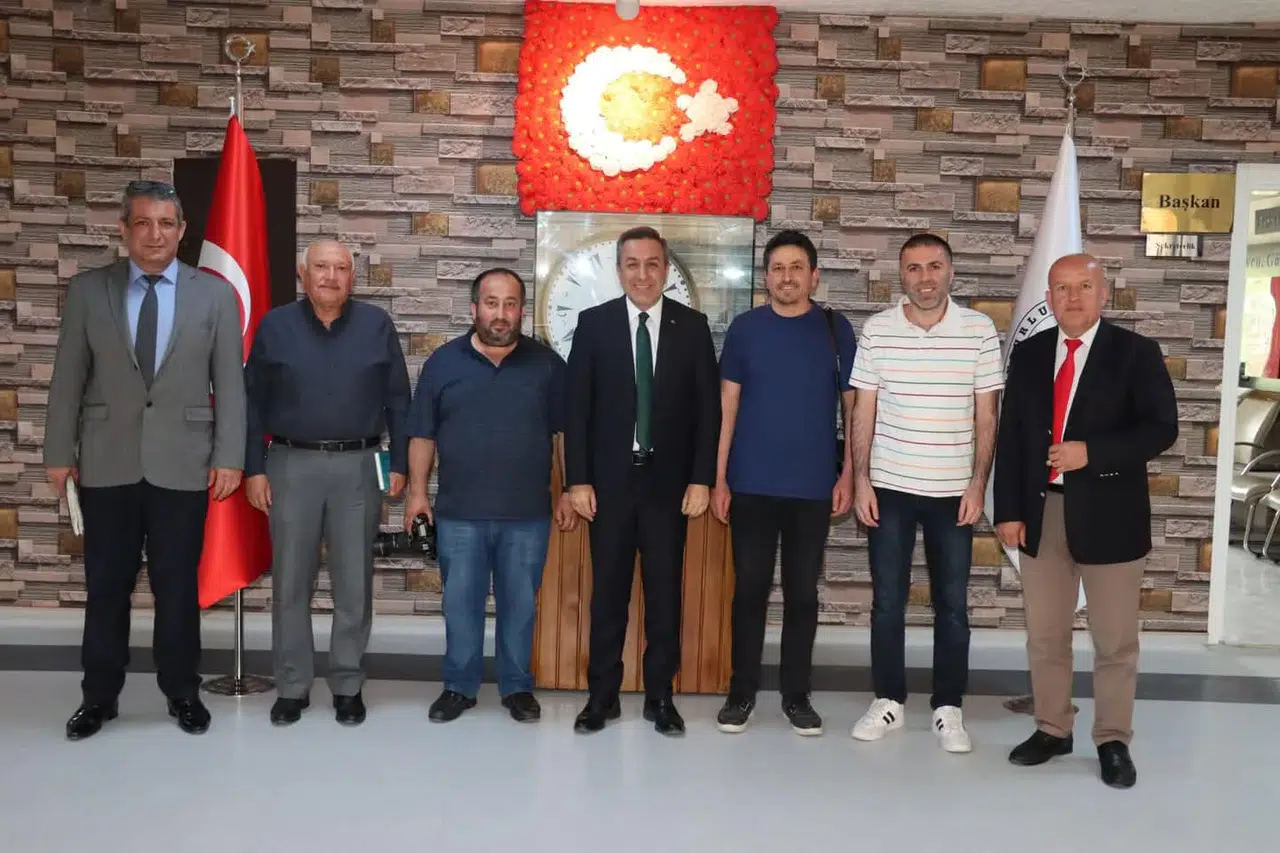 Dere, Gazeteciler ile Bir Araya Geldi