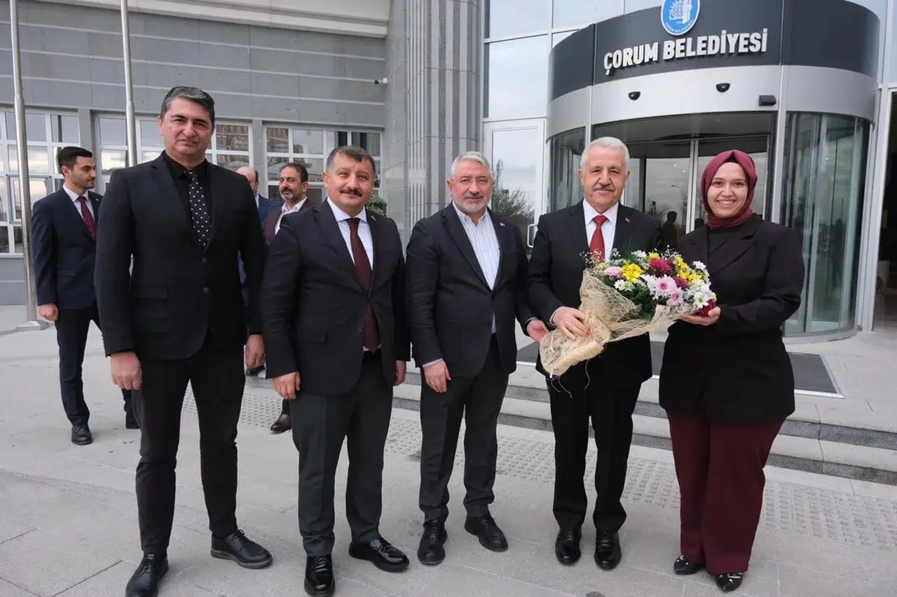 Eski Bakan, Çorum’a Geldi