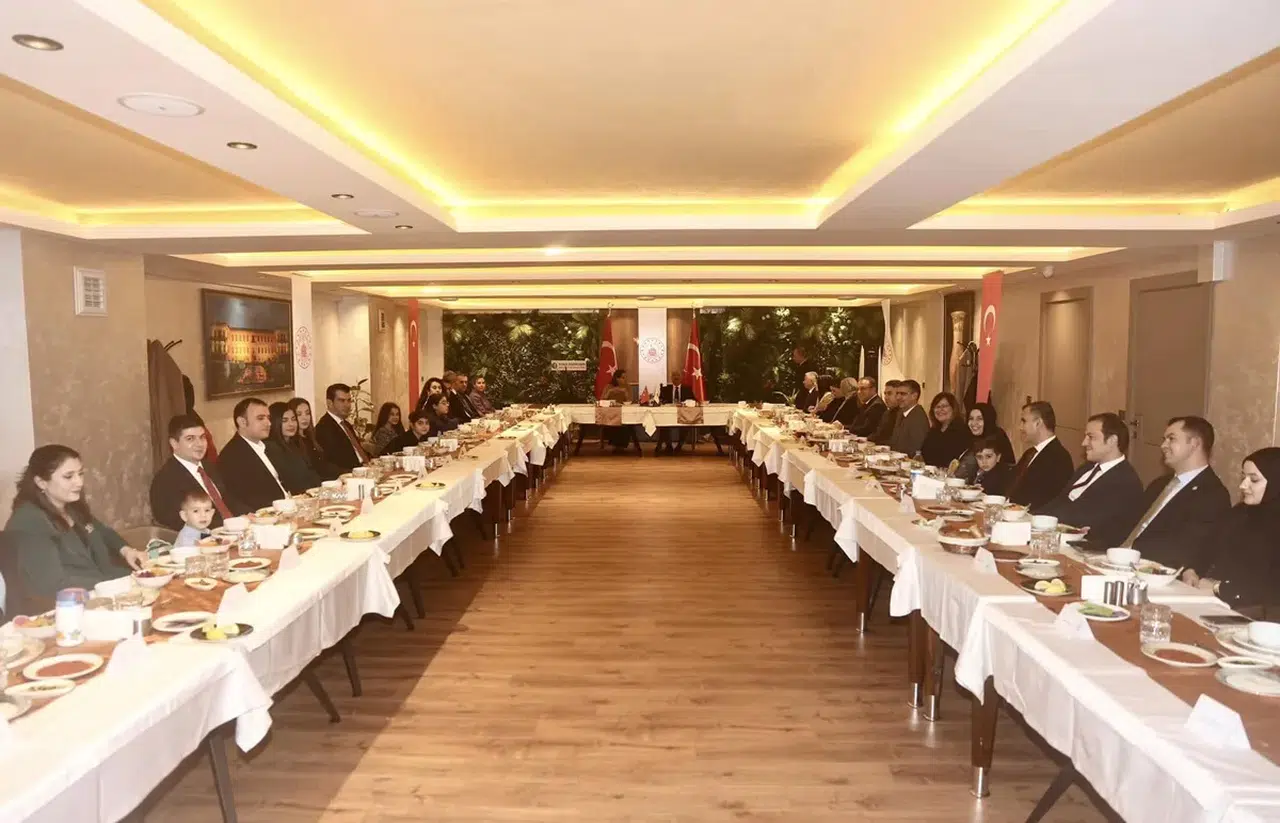İdareciler Günü Kutlandı