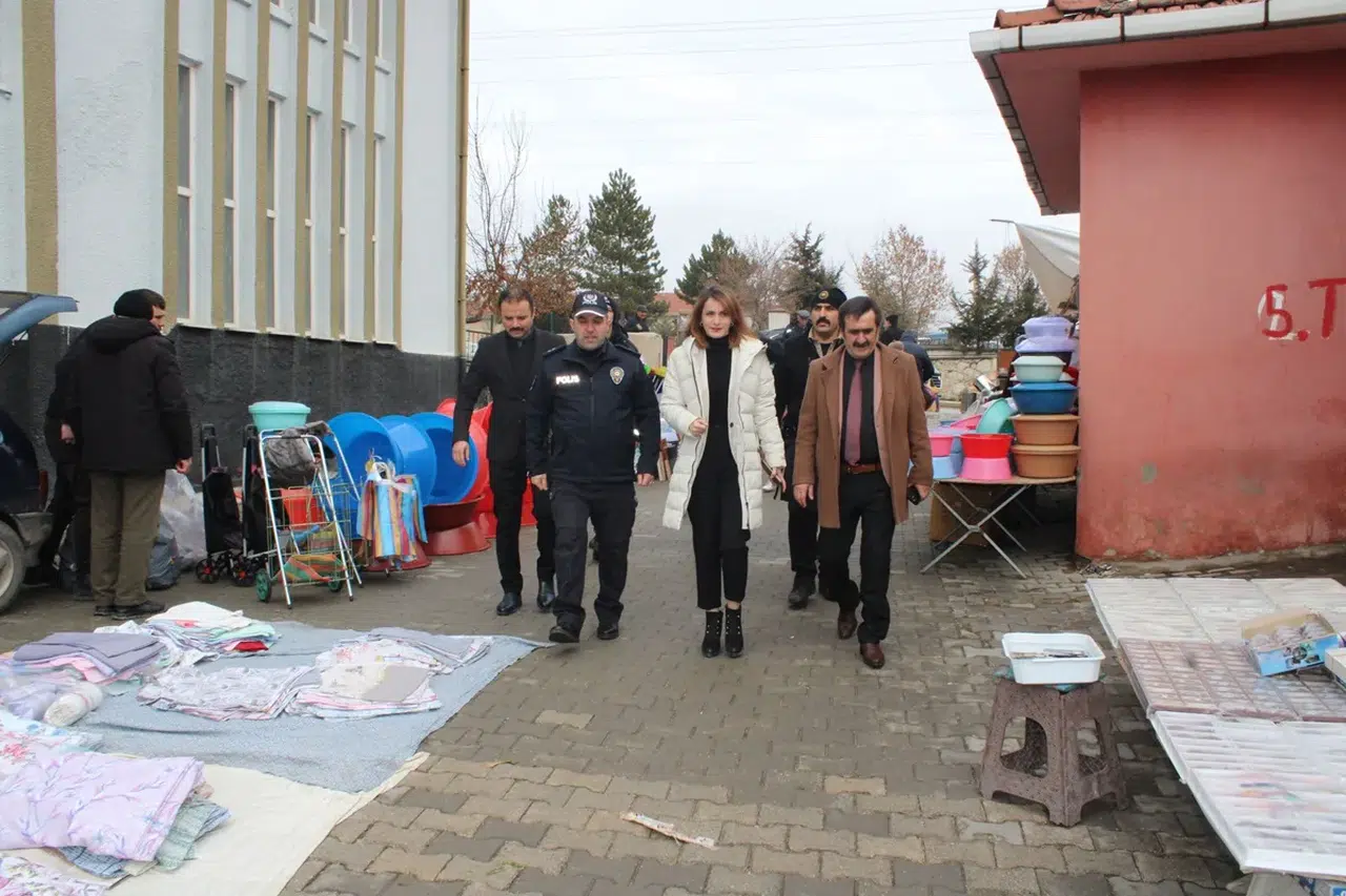 Kaymakam ve Başkan, Pazarın Nabzını Tuttu