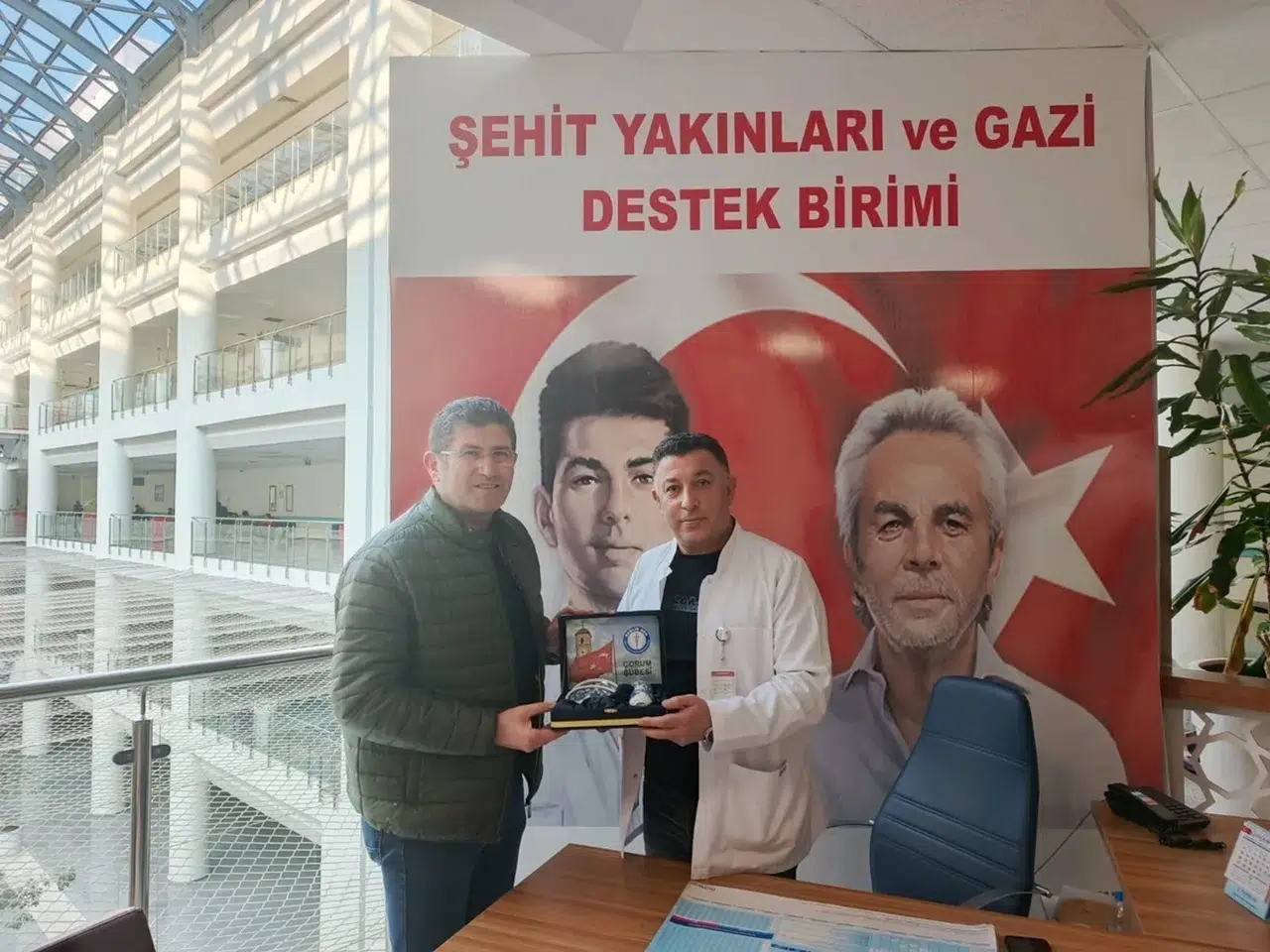 Saatcı, Şampiyon Olan Sendika Üyesini Kutladı