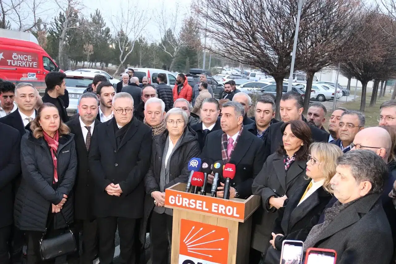 Tahtasız Elazığ’da Halkı Dinledi