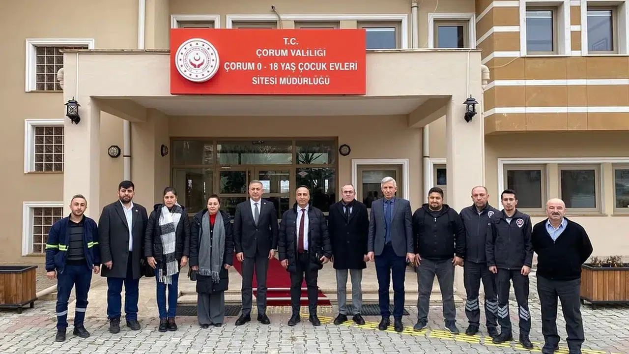 Tahtasız’dan Çocuk Evlerine Ziyaret