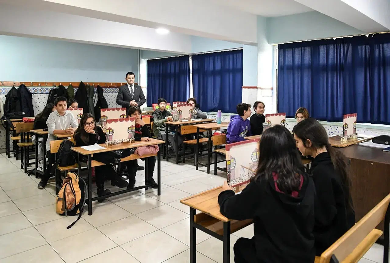 Tatil Öncesi Okullarda Şenlik Haftası